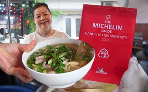 Buổi sáng đầu tiên tại 4 hàng phở ở Hà Nội ngay sau khi được Michelin vinh danh