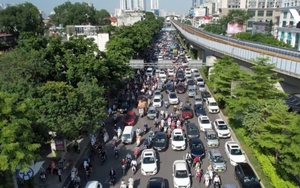 Cấm xe máy vào nội đô, người dân đi lại bằng phương tiện gì?