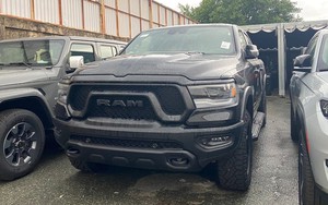 Ram 1500 Rebel ra mắt tuần sau tại Việt Nam: Giá dự kiến gần 5,3 tỷ, đắt như F-150 Raptor, nhiều trang bị thể thao