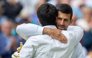 Djokovic đưa Carlos Alcaraz lên mây: ‘Tôi chưa từng gặp tay vợt nào như cậu ấy’