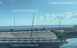 Ukraine sử dụng USV ‘cảm tử’ tấn công cầu Crimea