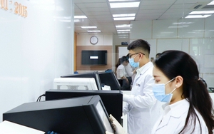 Chi tiền mua chuộc kết quả xét nghiệm ADN để che mắt gia đình