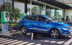 Cục diện ô tô điện tại Việt Nam: Chưa đầy 10 ngày, ông lớn VinFast, "ông trùm" xe tải TMT Motors cấp tập ra mắt sản phẩm, còn ẩn số Thái Hưng?