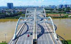 Ngắm cây cầu vòm thép vượt sông rộng nhất Việt Nam sau gần 10 năm khai thác