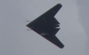 UAV S-70 Okhotnik của Nga bay cặp với máy bay chiến đấu MiG-29