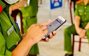 Công an có được kiểm tra điện thoại của người dân?