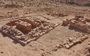 Khai quật hàng chục bộ xương 2.500 tuổi tại ngã tư cổ đại ở sa mạc Israel