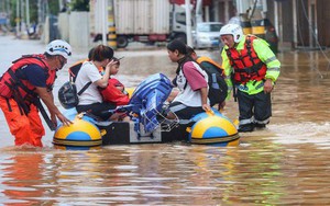 Tử Cấm Thành, Vạn Lý Trường Thành đồng loạt đóng cửa: Trung Quốc hứng chịu thiên tai liên tiếp