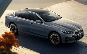 BMW 5-Series có bản mới đẳng cấp cho Chủ tịch: Ghế sau rộng hơn, màn hình to như TV gắn trần