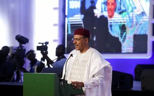 Niger: Tổng thống bị lật đổ sống khổ sở, sắp hết cả đồ ăn