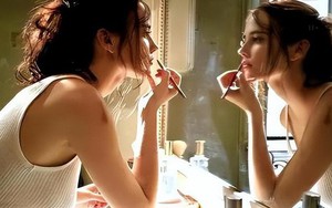 Phụ nữ thích ăn diện là điều tốt hay không? Các nhà tâm lý học đưa ra quan điểm sắc bén!