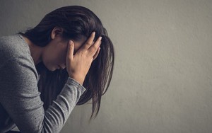 Cô gái phải nhập viện điều trị bệnh tâm thần do 1 thói quen thường gặp ở giới trẻ