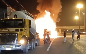 Đồng Nai: Xe tải bốc cháy ngùn ngụt trên Quốc lộ 51