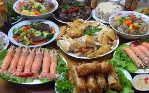 Bữa cơm rằm tháng 7 "sóng gió" và sự vùng lên đúng lúc của nàng dâu đảm