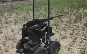 Hé lộ súng robot tham gia diễn tập bắn đạn thật cùng lính Nga