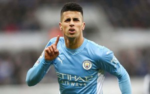 HLV Xavi tự tin “xử lý” được Cancelo