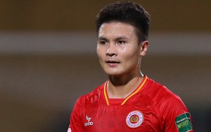 Trong ngày CLB CAHN giành lấy ngôi nhất bảng, có một "lần đầu tiên" trầm buồn nơi Quang Hải