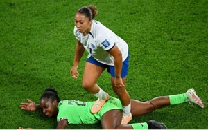 Ngôi sao ĐT nữ Anh có thể bị cấm thi đấu hết World Cup vì hành động phi thể thao