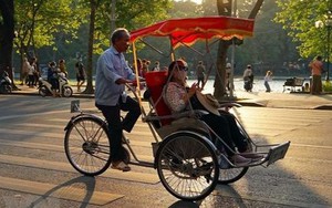Miền Bắc đón nắng nóng, miền Nam mưa rất to