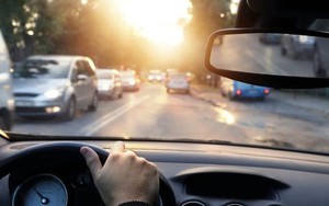 Tại sao tài xế đường dài luôn mang một viên sỏi bên cạnh?