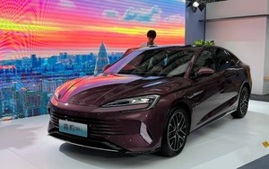 Hãng xe điện lớn nhất Trung Quốc ra mắt siêu phẩm sedan cỡ trung: 'ăn' xăng 3,9 lít/100km, giá từ 546 triệu đồng
