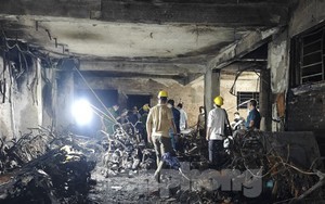 Cận cảnh hiện trường vụ cháy chung cư mini khiến hàng chục người thương vong ở Hà Nội