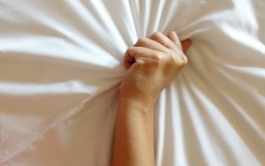3 bài tập đơn giản nhưng giúp các cặp đôi mãnh liệt hơn
