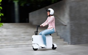 Honda trình làng mẫu xe điện 'siêu nhỏ' hứa hẹn gây sốt: ngoại hình như vali di động với tốc độ hơn 24km/h, có thể gấp gọn để vừa một chiếc Honda City