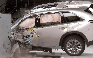 Video này cho thấy xe ‘cận sang’ Mazda CX-90 làm thế nào để đạt chứng nhận an toàn cao hàng top thế giới