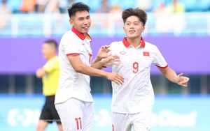 Asiad 2022: Lập cú đúp cho U23 Việt Nam, ngôi sao nhà bầu Đức tiến gần cột mốc lịch sử