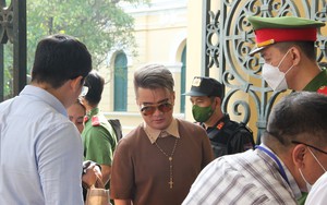Bà Nguyễn Phương Hằng không xin lỗi Đàm Vĩnh Hưng, Vy Oanh, vì tạm giam "18 tháng đã quá đắt"