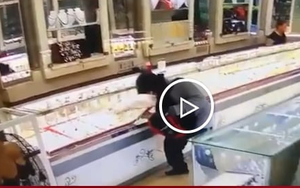 Truy bắt hai kẻ nghi dùng súng cướp tiệm vàng ở Khánh Hòa