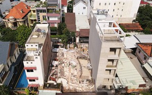 Sập nhà 4 tầng ở TP.HCM, giải cứu 7 người khỏi đống đổ nát