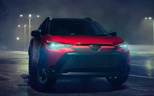 Nếu thấy Toyota Corolla Cross hơi hiền thì bạn có thể tham khảo phiên bản mới này: Phối lại màu là trông khác hẳn