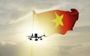 Báo Nga: Máy bay Việt Nam tiếp đất, tràng pháo tay nồng nhiệt vang lên trên sân bay của đất nước 84 triệu dân