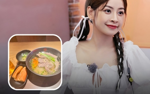 Xôn xao thông tin quán phở của Chi Pu bị chê đắt: 200k/bát phở với quẩy và trứng, dân mạng nói gì?