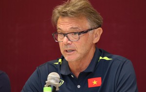 NÓNG: HLV Troussier đôn thẳng cầu thủ Việt kiều 18 tuổi lên ĐTQG, chốt danh sách U23 Việt Nam dự giải châu Á