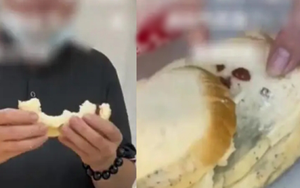 Mua phải bánh mỳ mốc, nữ khách hàng bắt nhân viên ăn hết