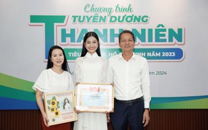 Hoa hậu Nguyễn Thanh Hà vinh dự nhận bằng khen Thanh niên tiêu biểu TP.HCM 2023

