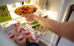 Vì sao thức ăn không cần đợi nguội trước khi cho vào tủ lạnh?