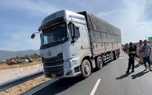 CSGT truy đuổi tài xế xe tải có thái độ "ngang ngược" suốt quãng đường hơn 20km