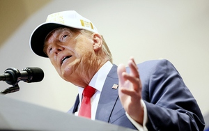 Cựu Tổng thống Mỹ Donald Trump ra hầu tòa sau chiến thắng bầu cử sơ bộ tại bang Iowa