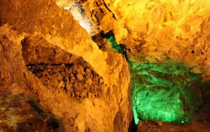 Phát hiện ‘hố không đáy’ khổng lồ chứa kho báu 1.000 năm tuổi, công nghệ đỉnh cao được đưa vào khai thác