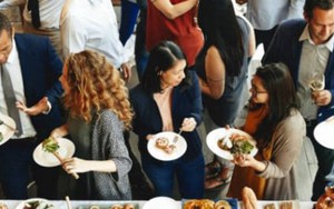 Quy tắc 'ba trước bốn sau' khi đi ăn buffet là gì?