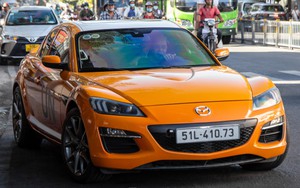 Mazda RX-8 hàng hiếm xuất hiện trên đường phố Sài Gòn