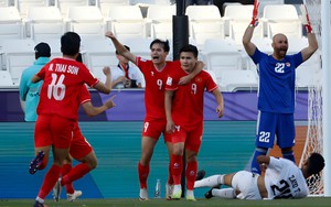 Quang Hải bừng sáng, vẫn không thể cứu tuyển Việt Nam khỏi sai lầm của sao trẻ được HLV Troussier chọn