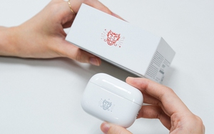 AirPods Pro 2 với hoạ tiết hình rồng siêu đẹp, phiên bản đặc biệt mừng Tết Nguyên đán tại Việt Nam