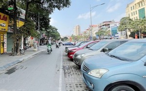 Giá thuê ô tô tự lái tăng gấp đôi vẫn 'cháy' hàng