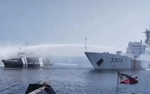 Mỹ - Philippines tập trận, Trung Quốc điều tàu chiến bám theo