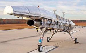 Mỹ thử nghiệm máy UAV phản lực nhanh hơn MiG-31 và SR-71